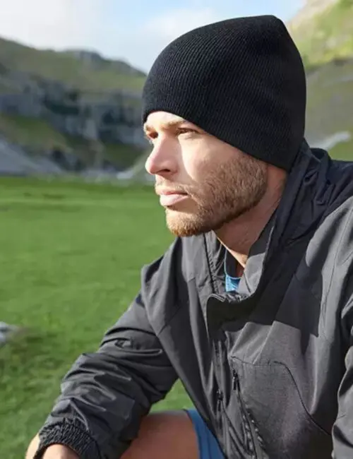 Czapka zimowa naciągana z recyklingu